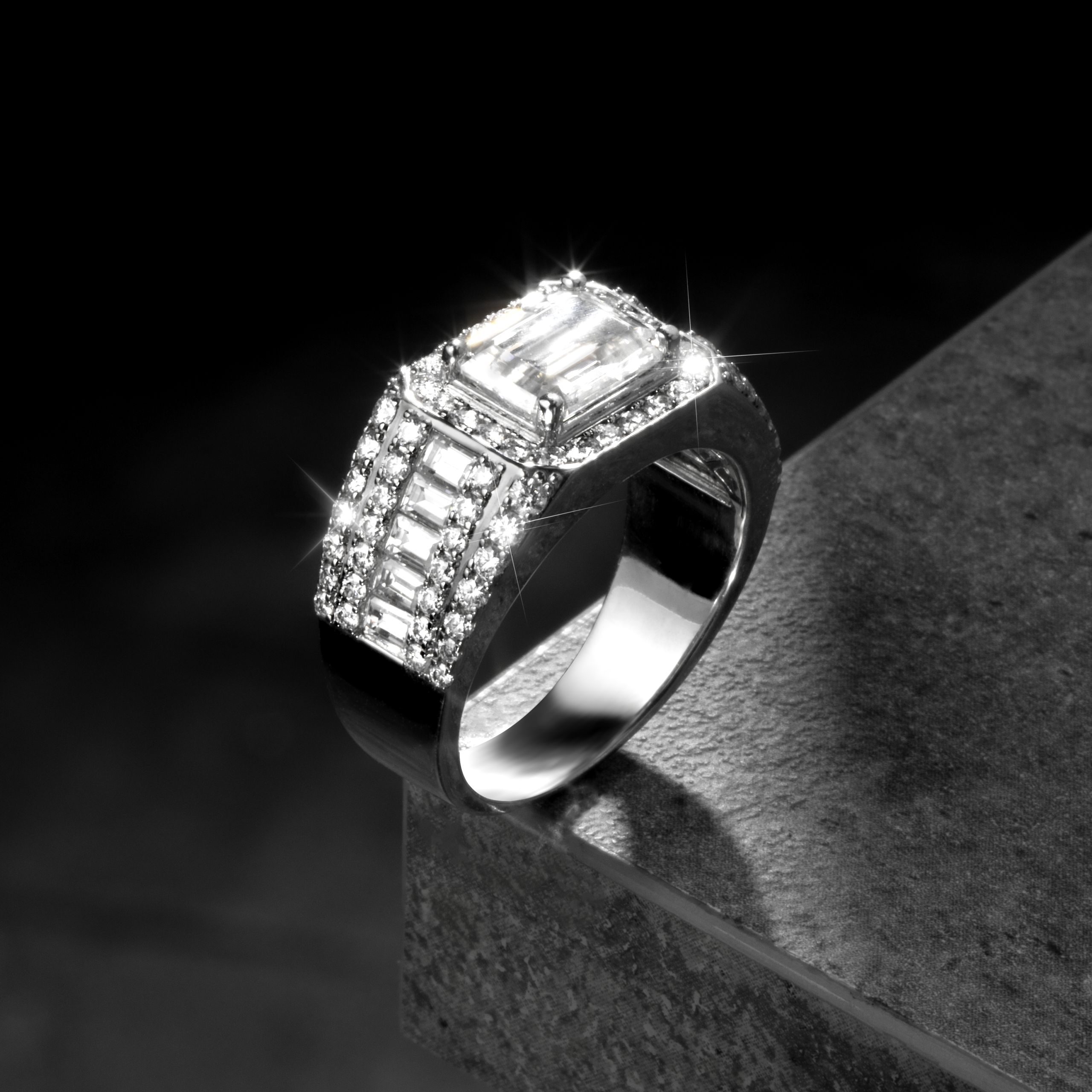 Nhẫn kim cương nam